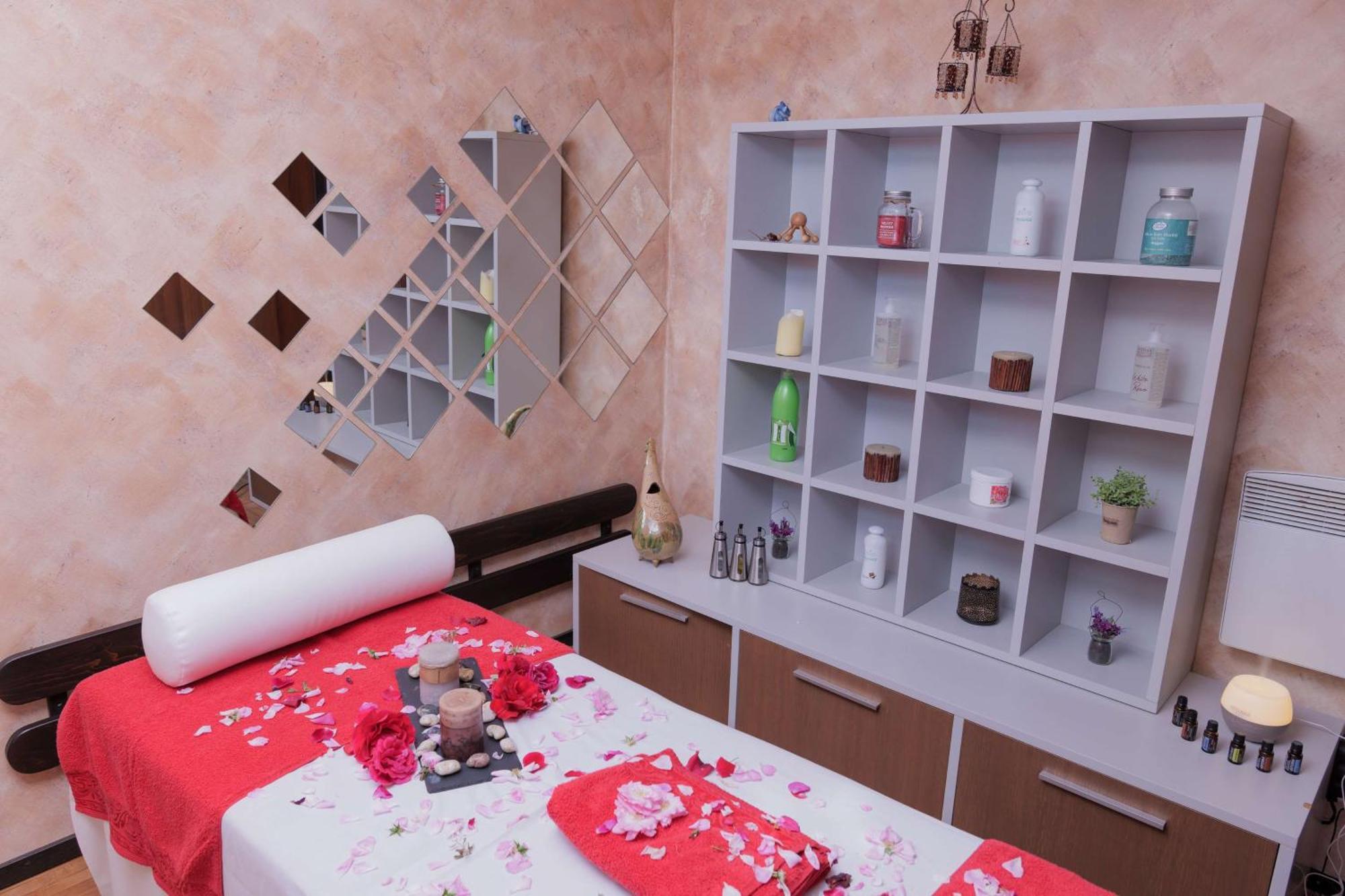 בנסקו Local Stay Hotel, BW Signature Collection מראה חיצוני תמונה