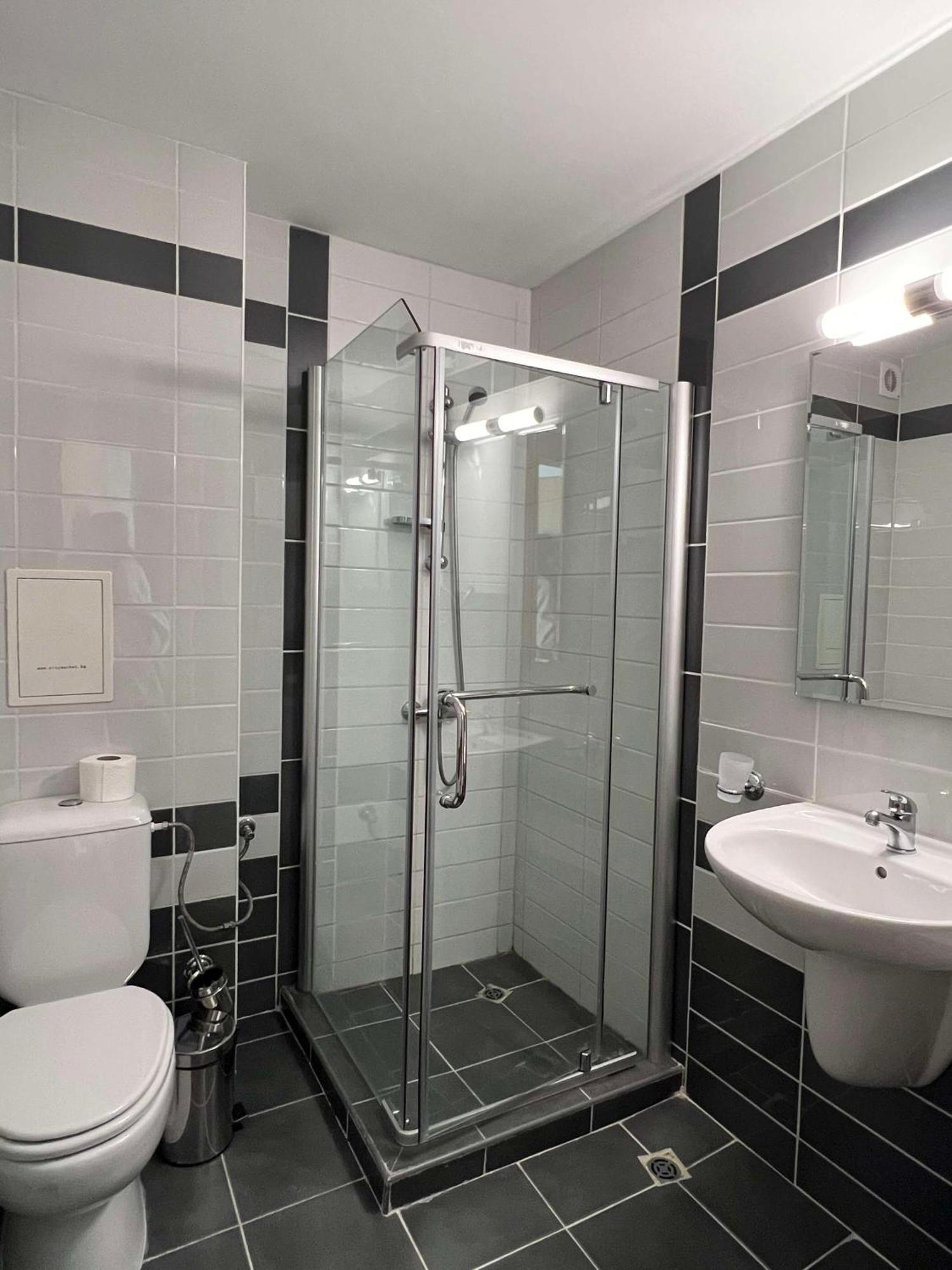 בנסקו Local Stay Hotel, BW Signature Collection מראה חיצוני תמונה