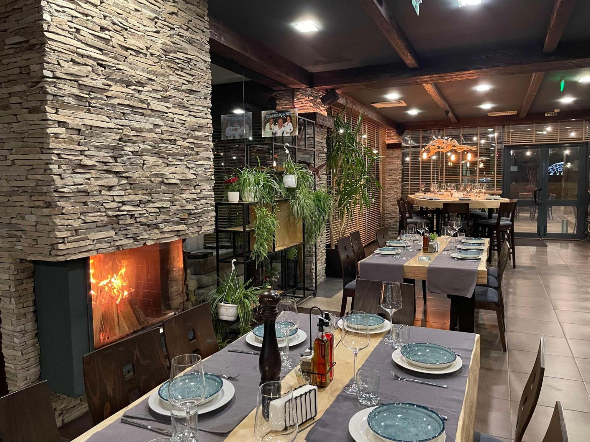 בנסקו Local Stay Hotel, BW Signature Collection מראה חיצוני תמונה