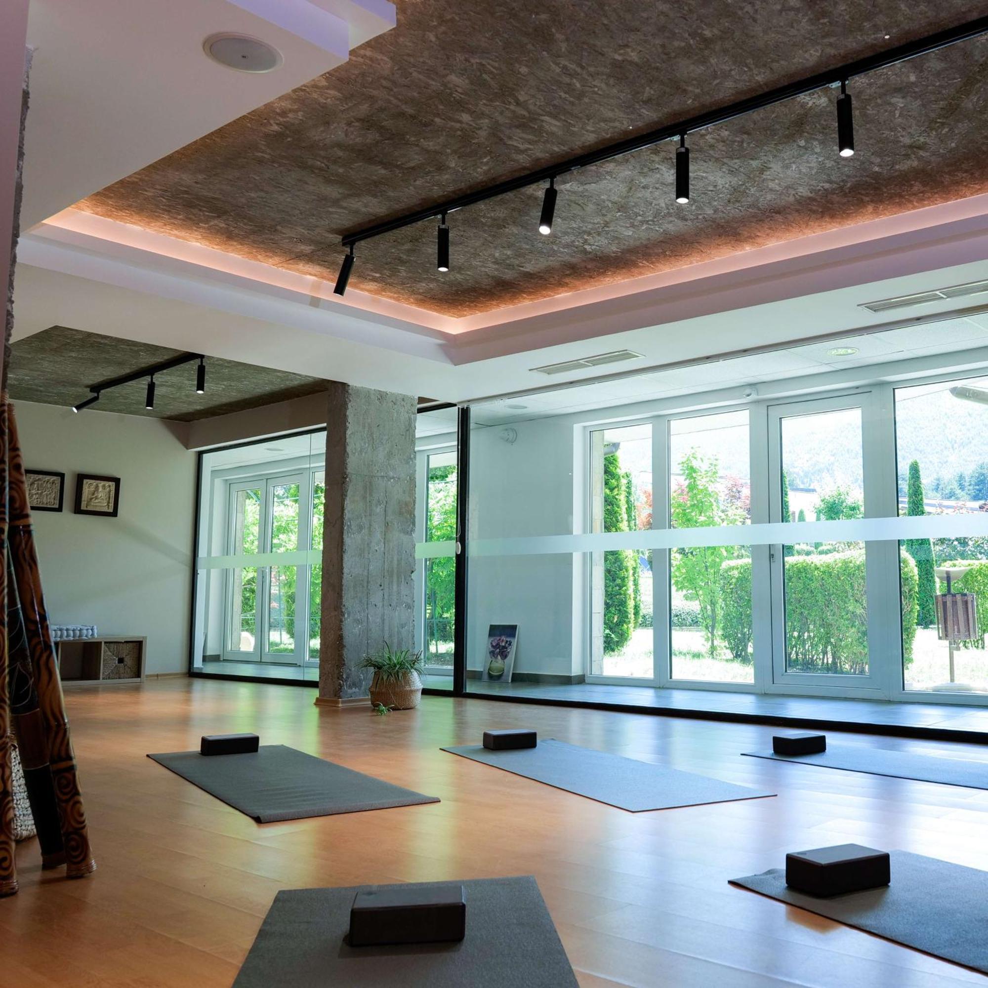 בנסקו Local Stay Hotel, BW Signature Collection מראה חיצוני תמונה