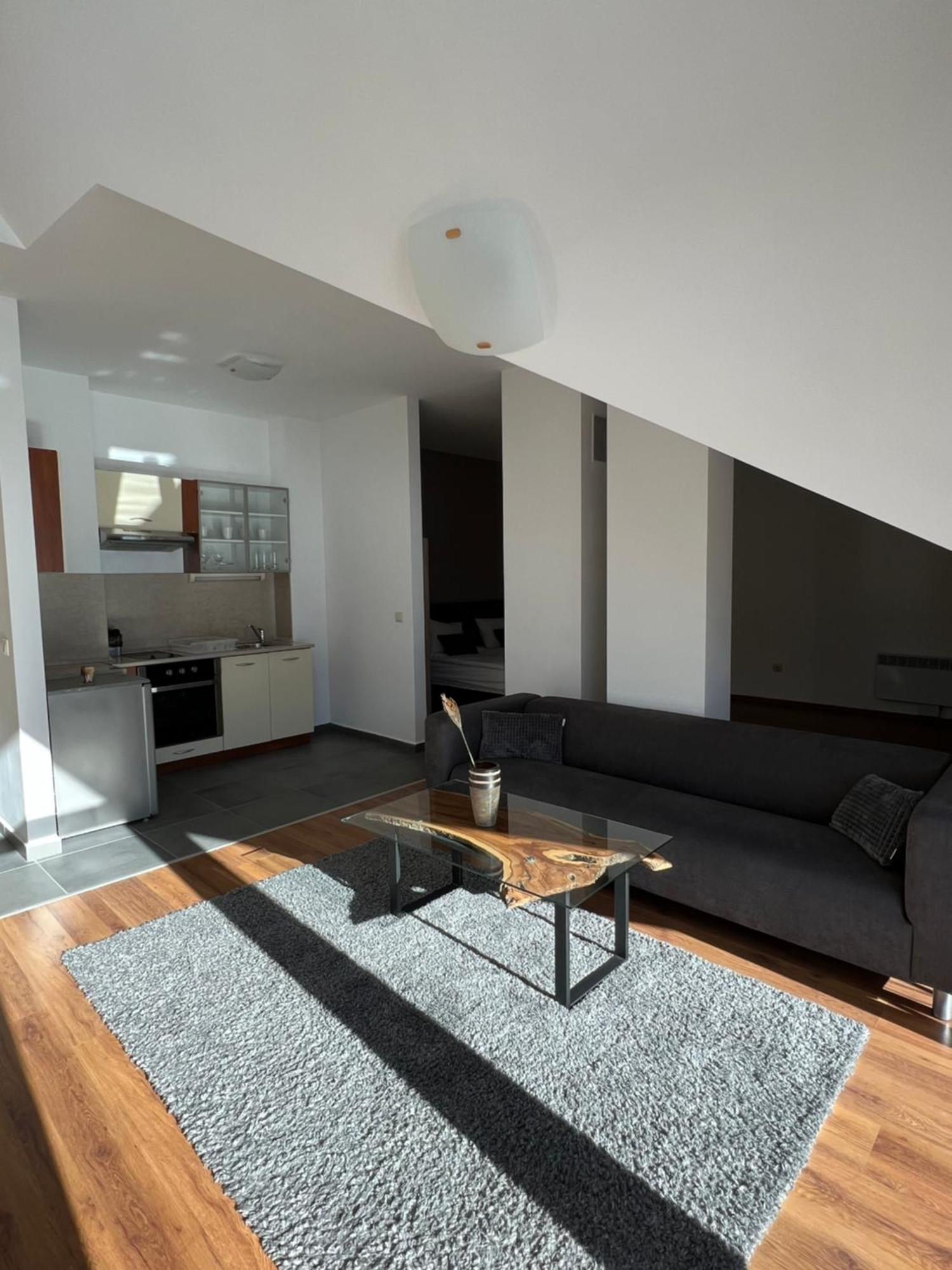 בנסקו Local Stay Hotel, BW Signature Collection מראה חיצוני תמונה